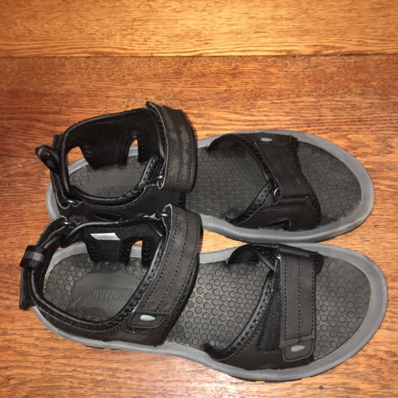 khombu mens flip flops